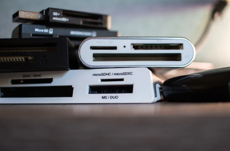 THE BEST SD CARD READERS OF 2019